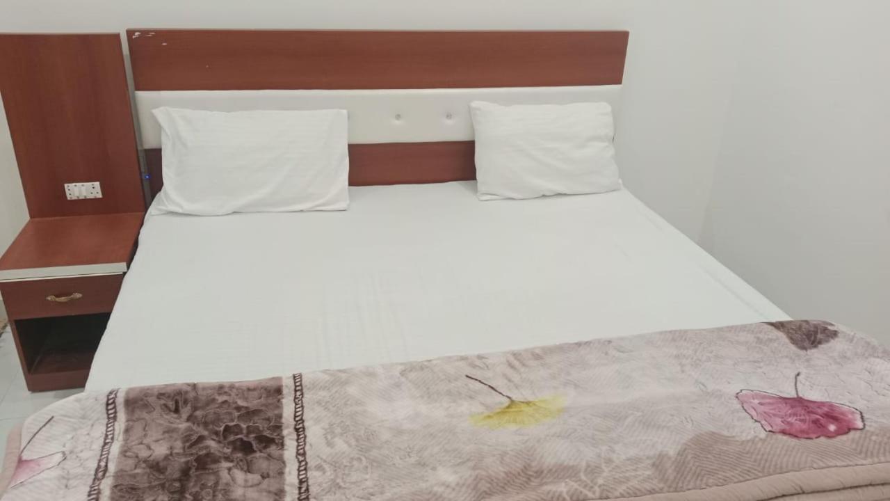 Rudra Prabha Guest House Ayodhya Exteriér fotografie